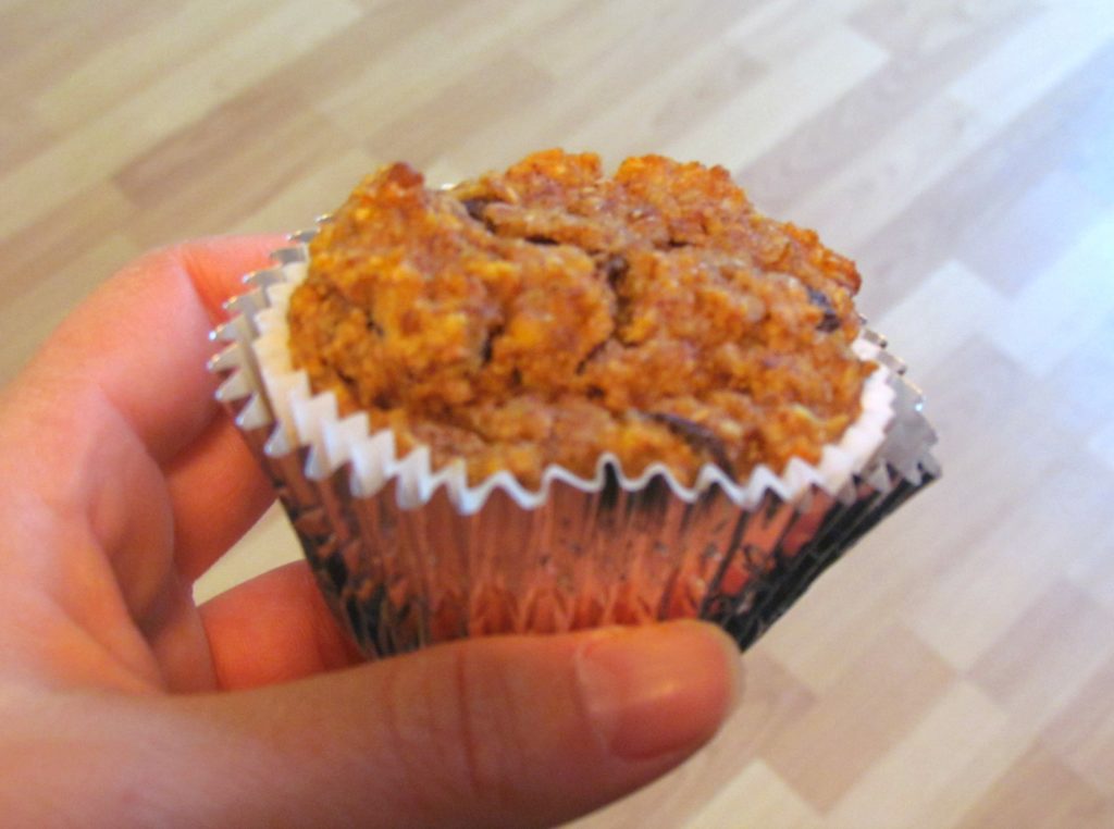 apple muffins-6