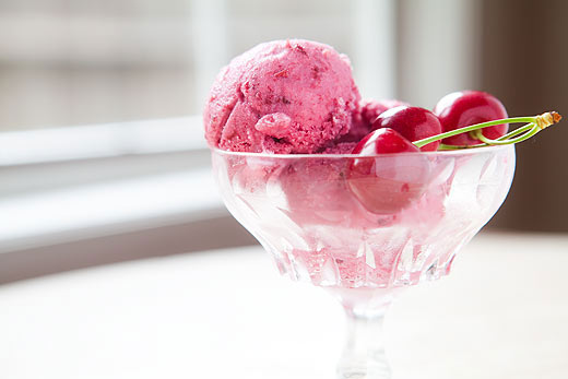 cherry-frozen-yogurt-a