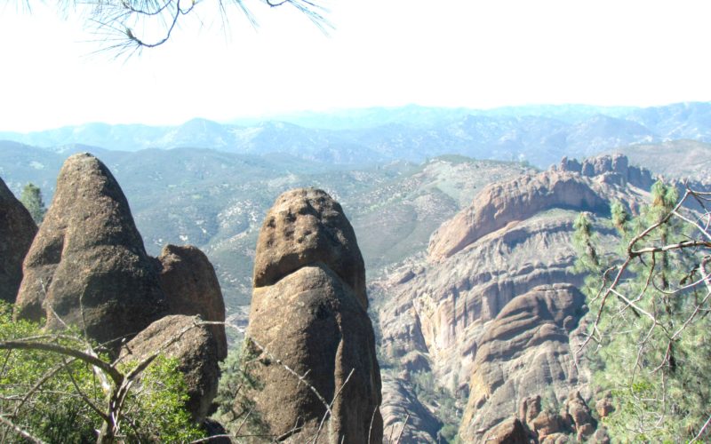 Hiking at Pinnacles National Park // Paicines, CA