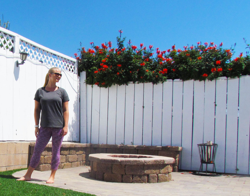 Fabletics-gray shirt & pink capris