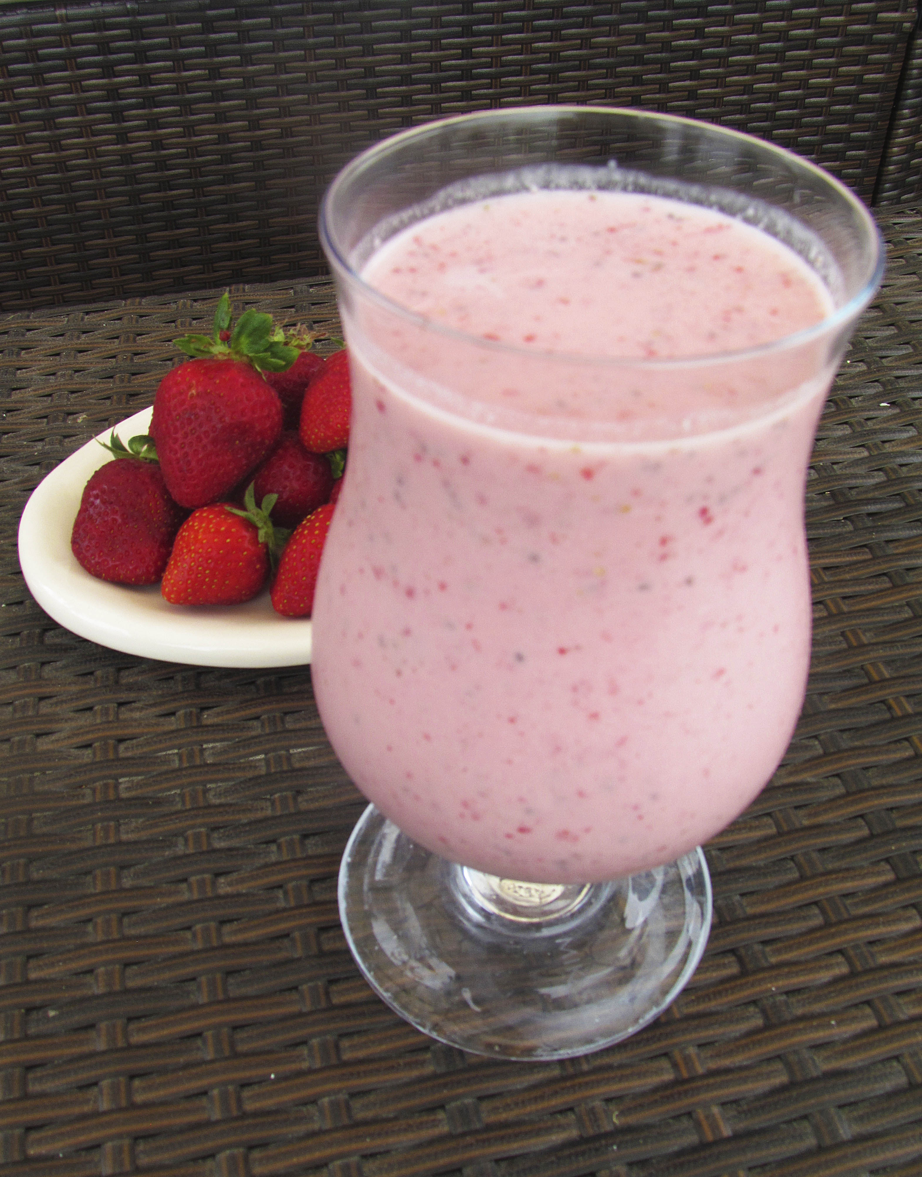 Easy, Creamy Strawberry Vanilla Smoothie