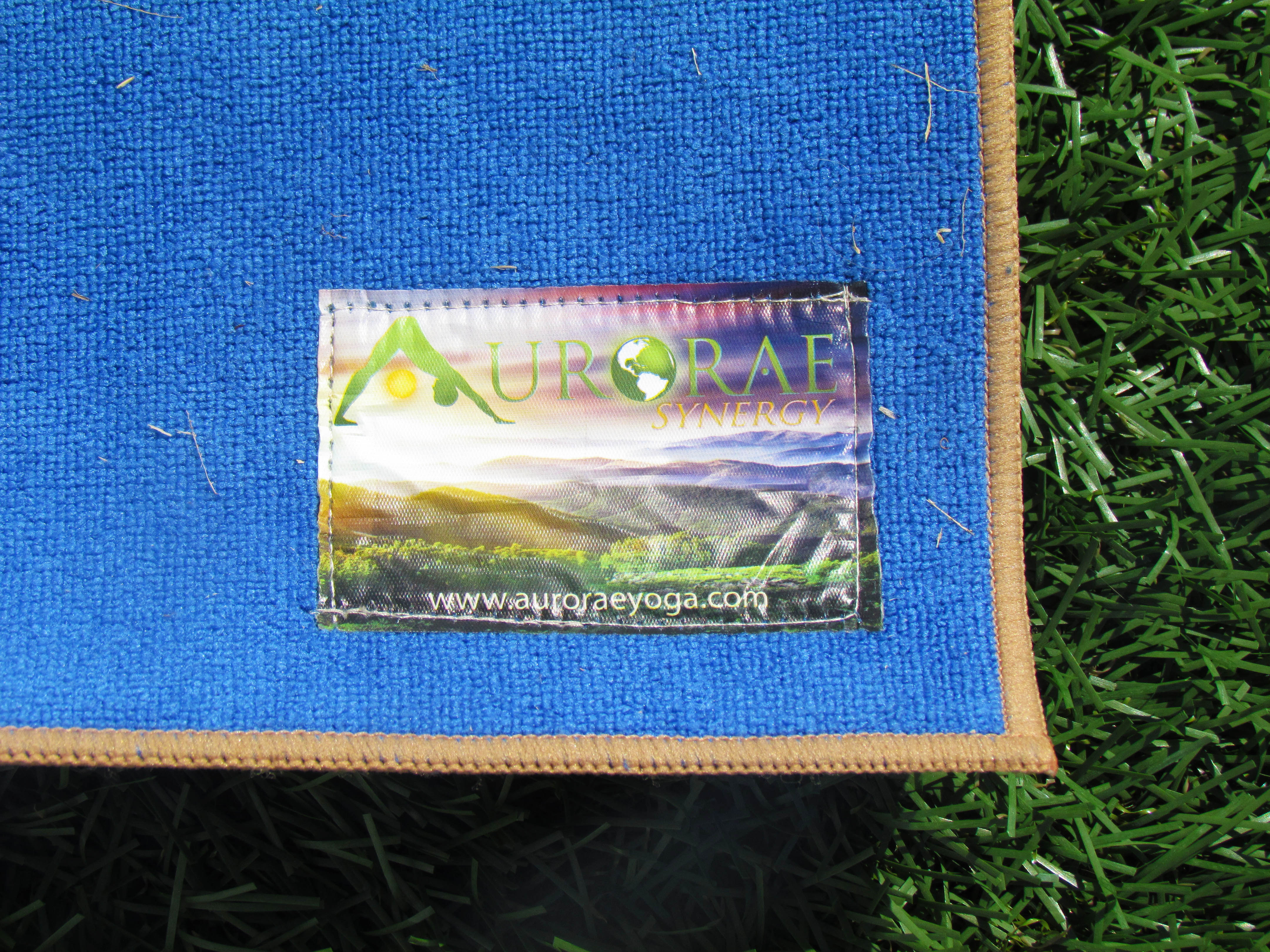 Aurorae Yoga Mat Towel Review & Giveaway! • Foodie Loves Fitness