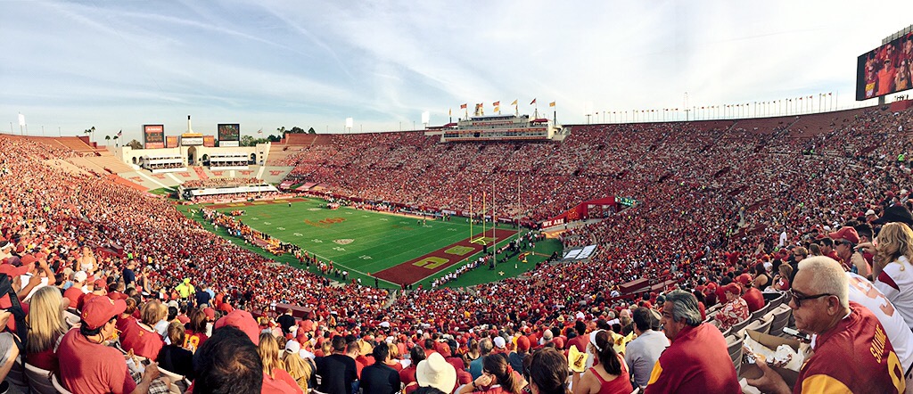 My First USC Football Game + Girls’ Wine Day in Temecula {Weekend Recap!}