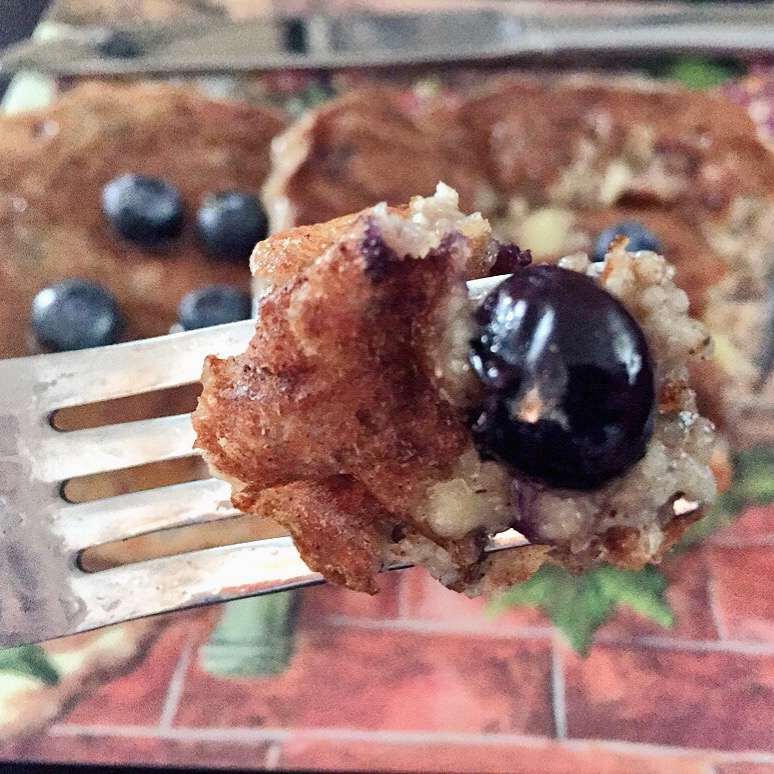 blueberry banana protein pancakes