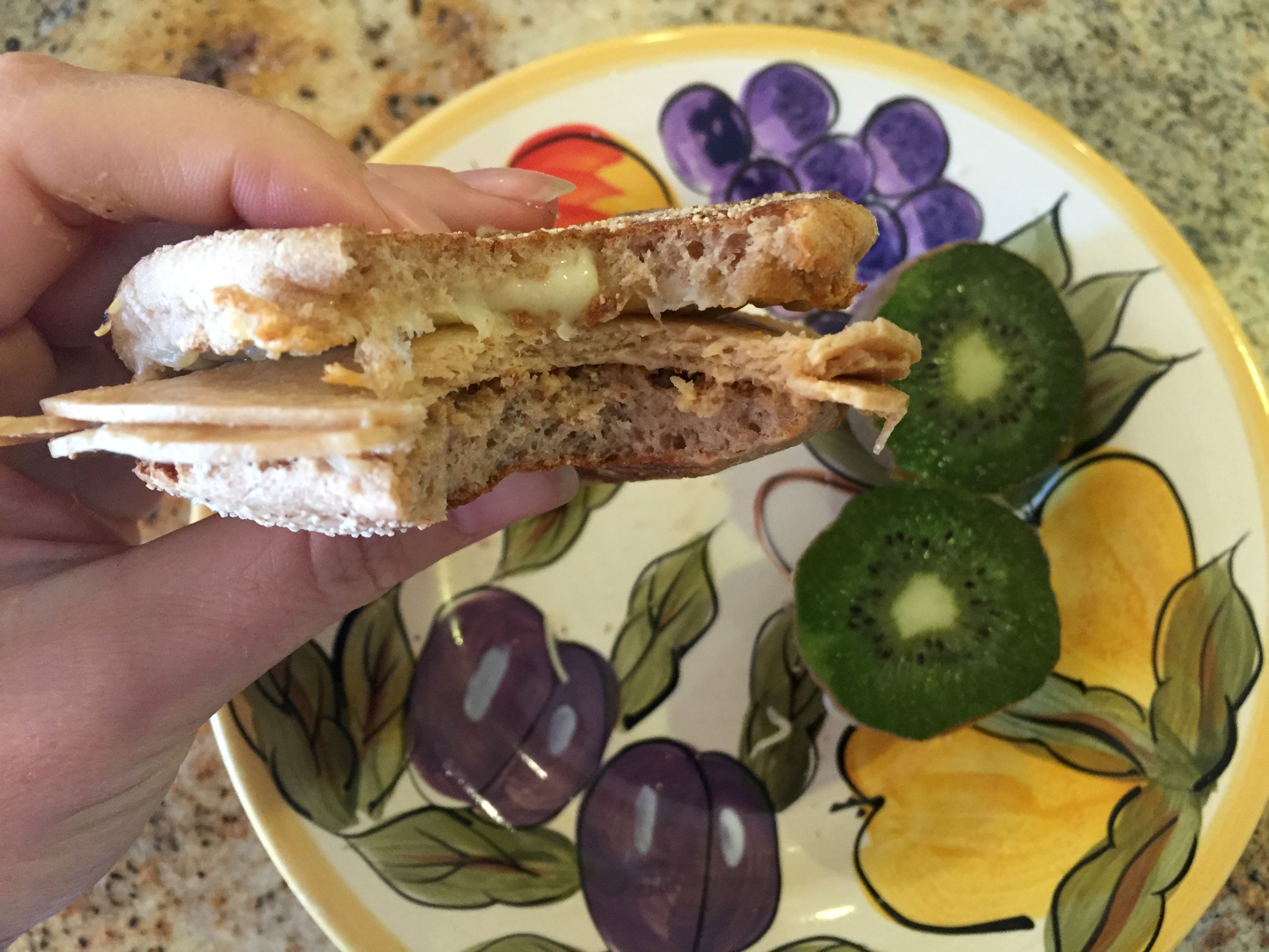 breakfast sandwich with kiwi