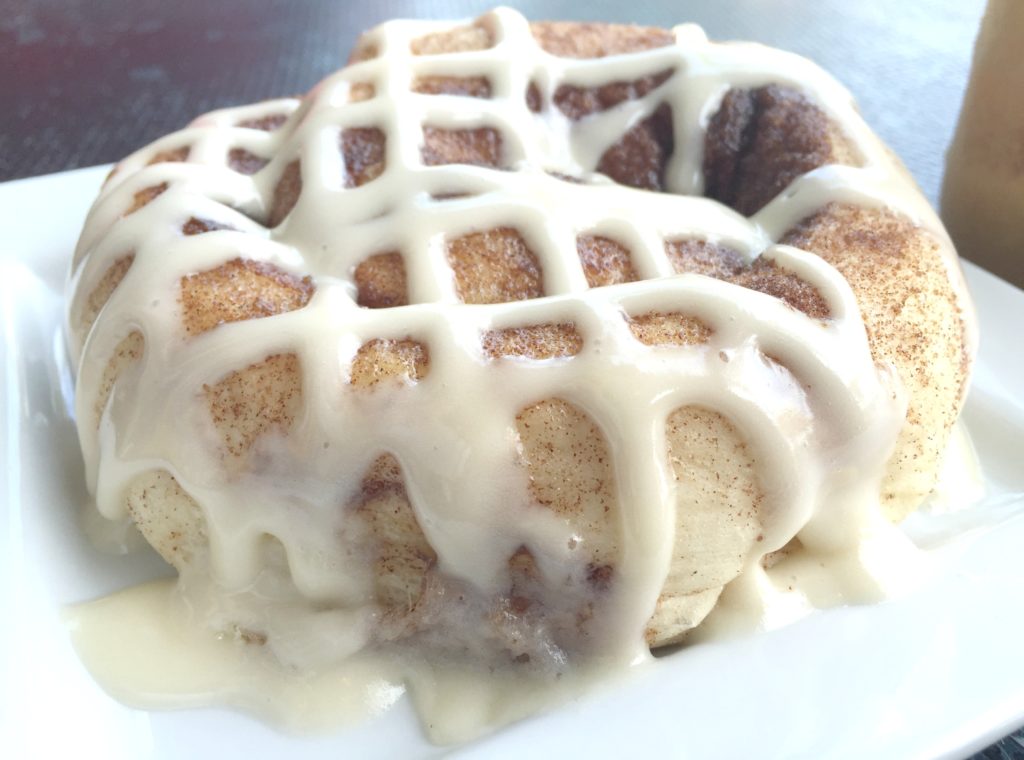 Cafe Topes-cinnamon roll