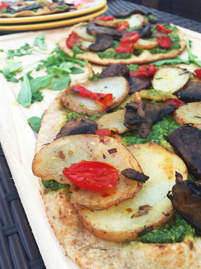 arugula pesto naan pizza-5