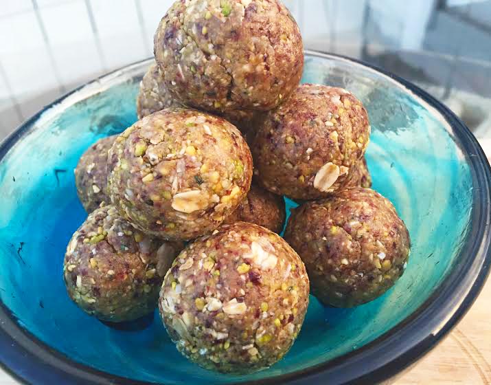 cherry pistachio balls-5