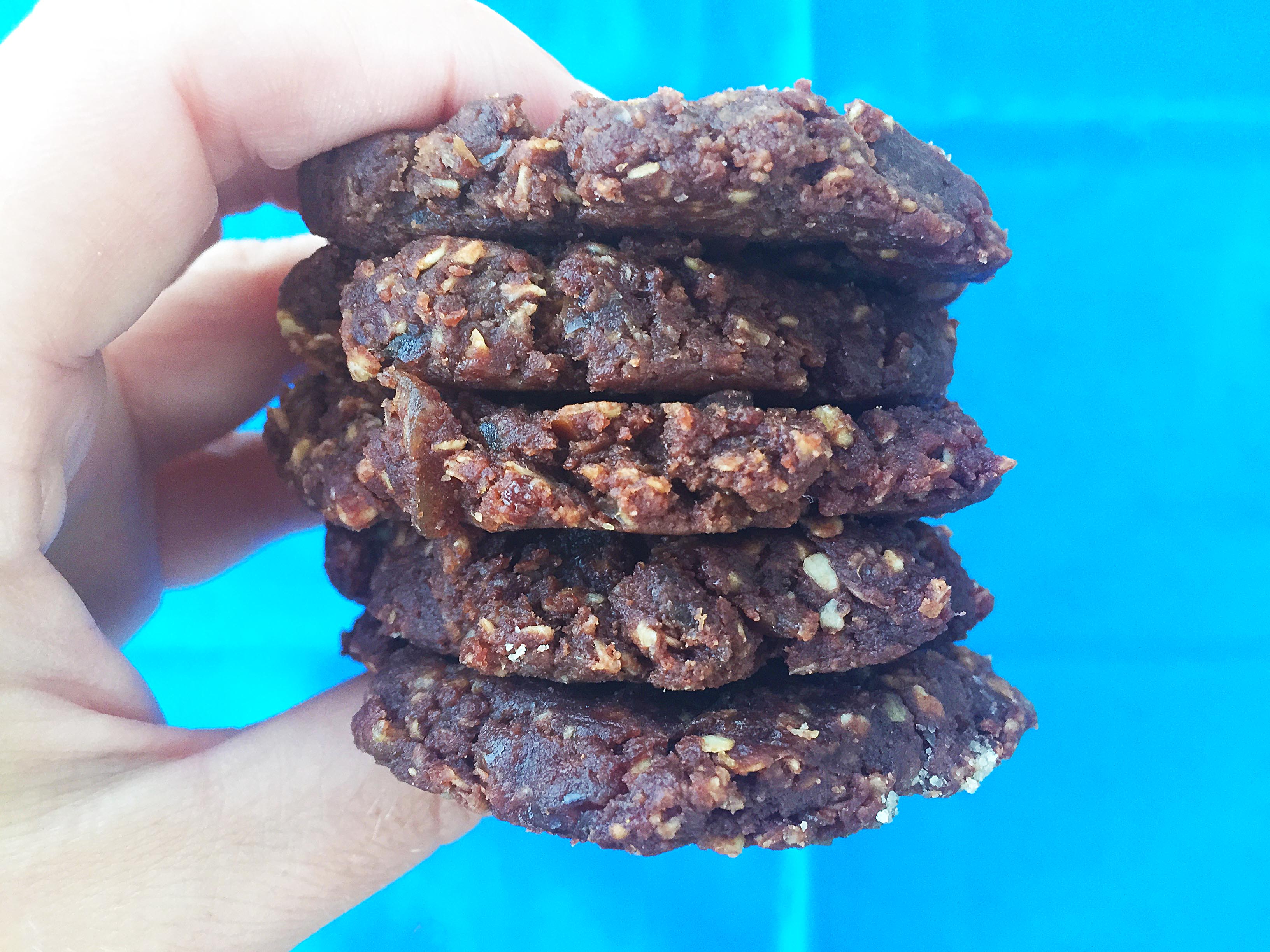 raw chocolate pb cookies