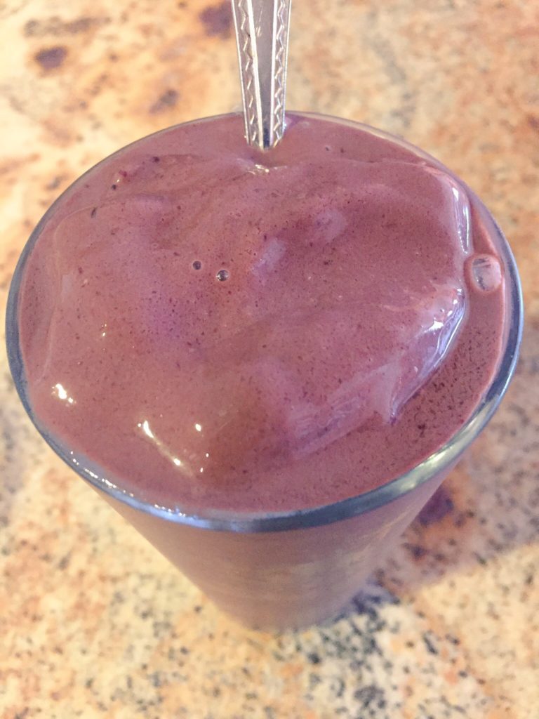 chocolate-cherry-smoothie