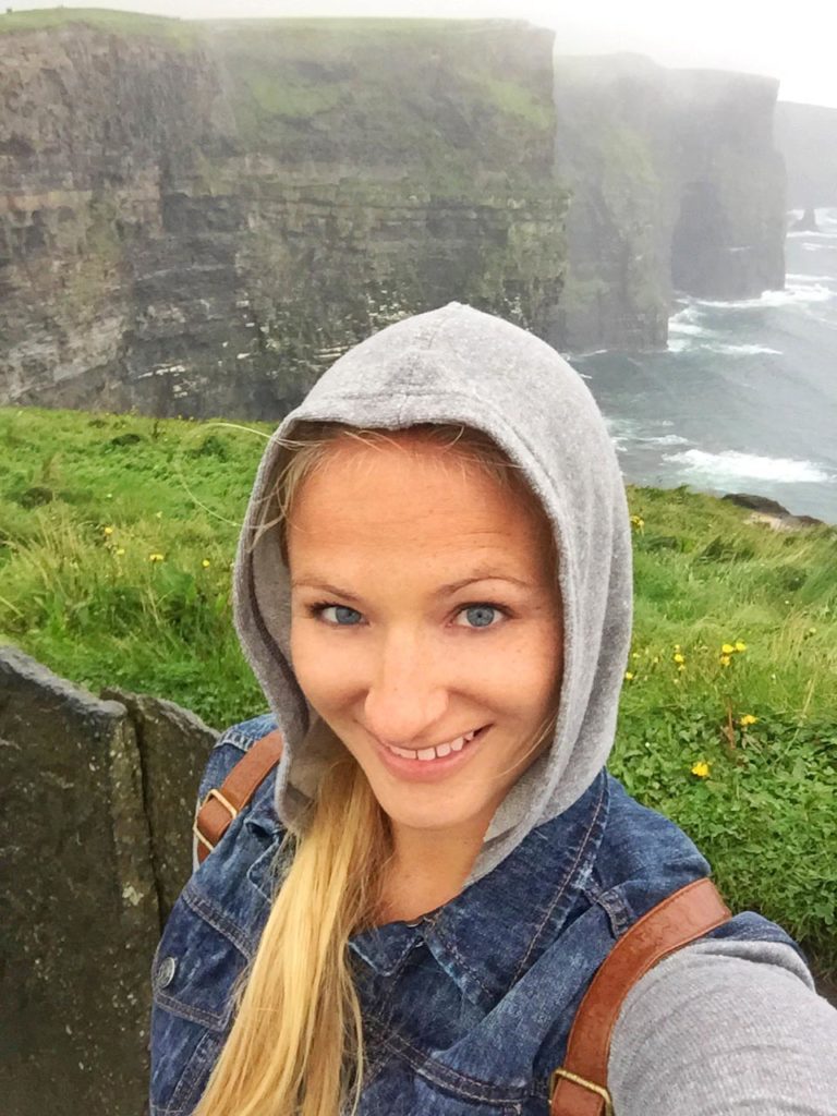 cliffs-of-moher-selfie