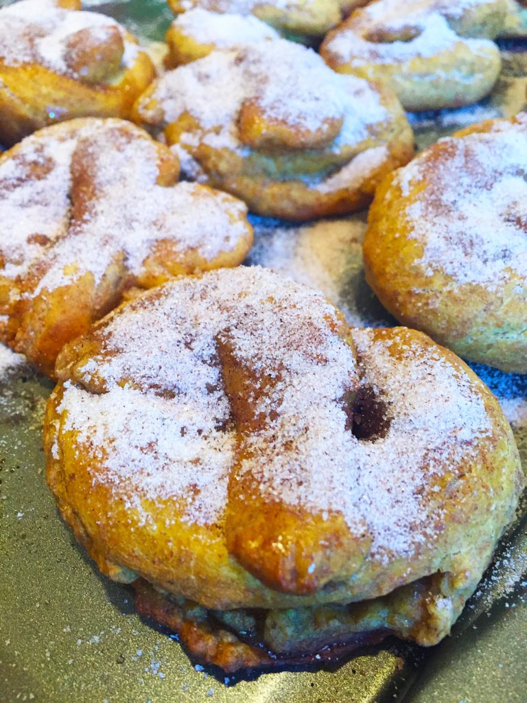 pumpkin-pretzels