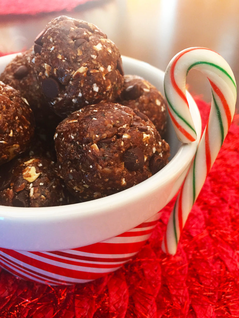 chocolate-peppermint-snack-bites-4