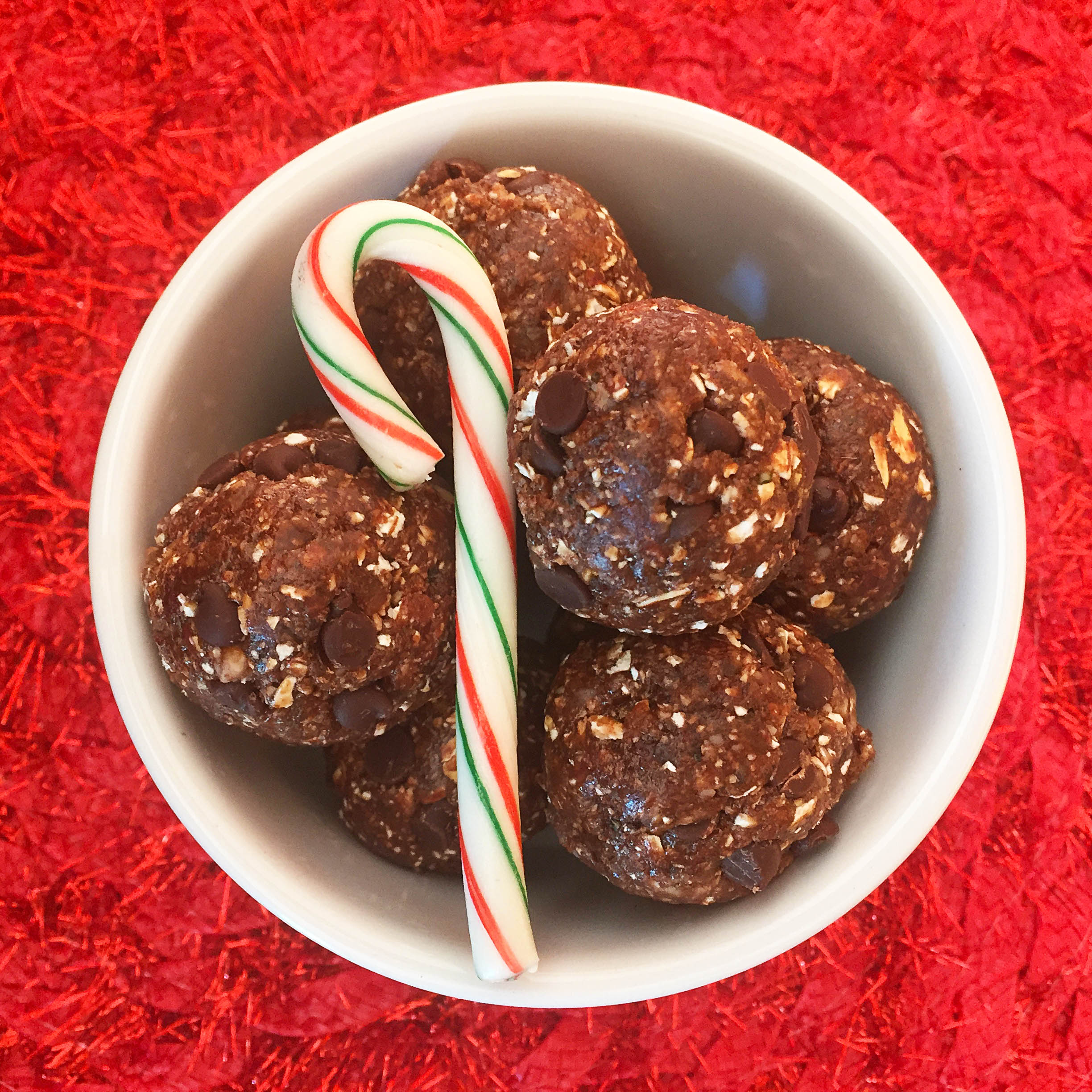 chocolate-peppermint-snack-bites-square