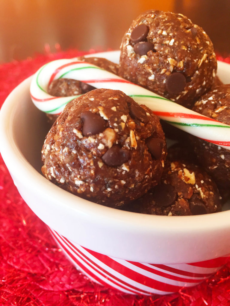 chocolate-peppermint-snack-bites-6