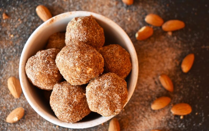 Snickerdoodle Energy Bites {vegan + gf}