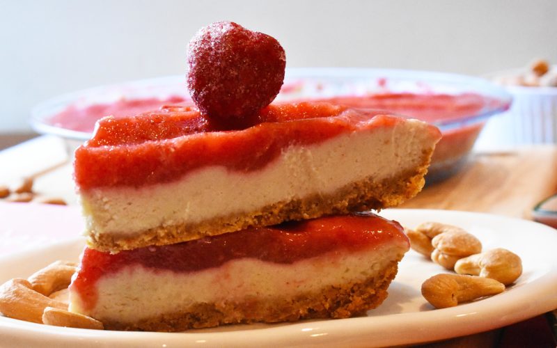 No Bake Vegan Strawberry Cheesecake