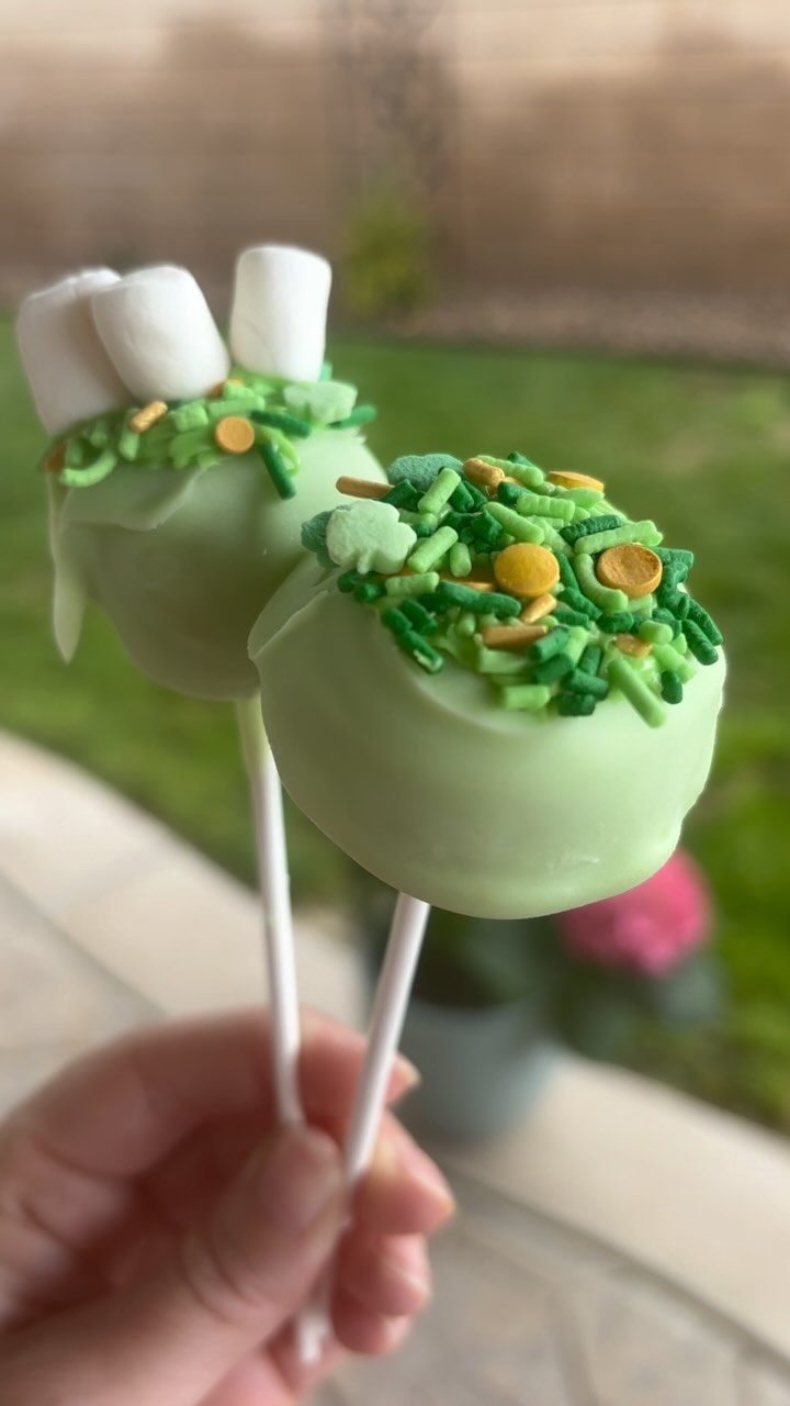 Happy St. Patrick’s Day! ☘️ My little chef & I whipped up coconut oil sugar cookies & tried our hand at making festive cake pops. 

#baking #stpatricksday #cookies #desserts #cakepops #yum #luckoftheirish