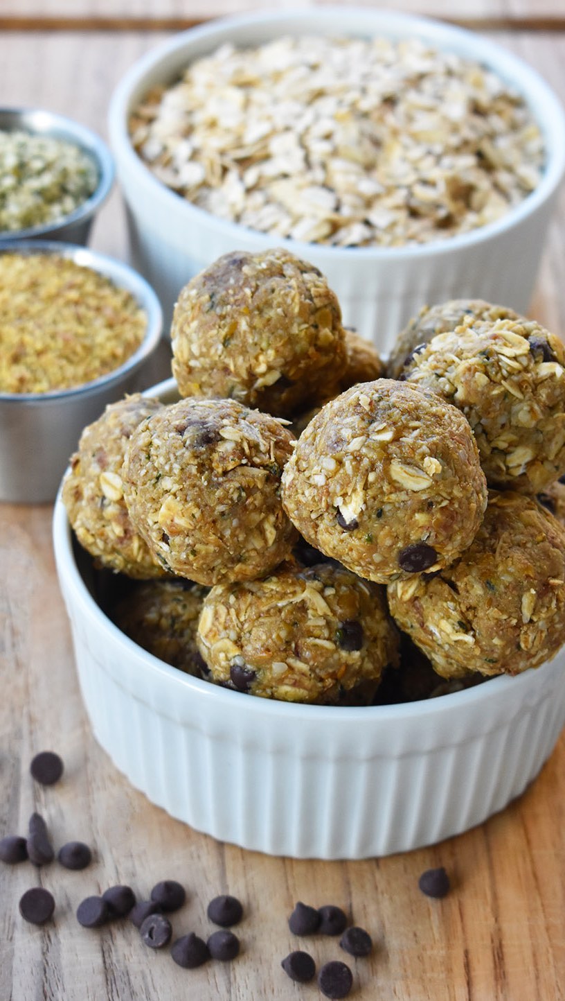 Say hello to one of our favorite grab-and-go snacks lately that are also great for a nut-free school snack: sunflower oat energy bites, made with just 7 wholesome ingredients. 

The full recipe is listed below, or comment ‘ENERGY BITES’ for a direct link to the recipe on my blog. 

Feel free to double the recipe, as I did in the video because my husband & daughter will gobble a regular batch up in just a few days! 

My fav brands used: 
@sunbutter 
@enjoylifefoods chocolate chips 
@manitobaharvest hemp hearts 
@bobsredmill flaxseed & oats 

INGREDIENTS
1.5 cups dry old fashioned oats
1/2 cup sunflower butter 
1/4 cup hemp seeds
1/4 cup ground flaxseed
1/4 cup honey (or maple syrup for a vegan version)
2 TBSP mini chocolate chips
1 TSP vanilla extract

INSTRUCTIONS
1️⃣Place the oats, sunflower butter, hemp seeds, flaxseed, honey, and vanilla into the food processor. Pulse until it starts to form a sticky mixture.
2️⃣Stir the mixture up and add in the mini chocolate chips. Turn the food processor back on until the mixture is well incorporated and easily sticks together.
3️⃣Transfer the mixture to a plate or cutting board, and use your hands to roll it into balls, making about 16 energy bites.
4️⃣Enjoy! Store the bites in an airtight container.

#recipeoftheday #snacks #healthyrecipes #energybites #nutfree #schoolsnack #kidfriendly #sunflowerbutter #plantbasedrecipes #eatrealfood #healthylifestyle #healthyeating